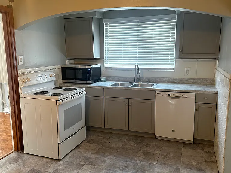 1710 Portman Ave #3 — Photo 8