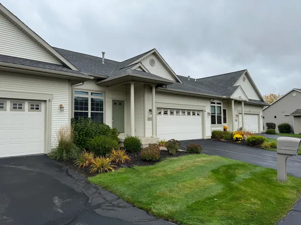 1167 Kensington St NW, Grand Rapids, MI 49534