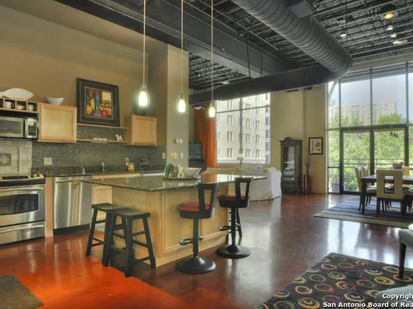 214 E Travis St, San Antonio, TX 78205
