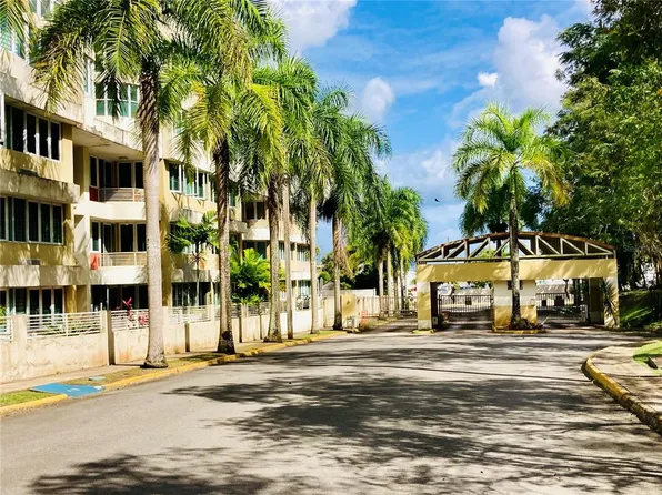 Cond Montecentro APT G-102, Carolina, PR 00987