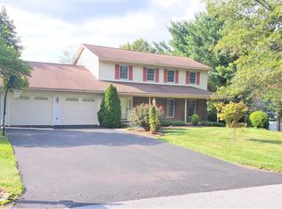 11665 Woodlea Dr, Waynesboro, PA 17268