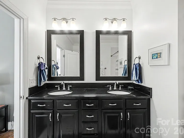 239 N Dotger Ave — Photo 7