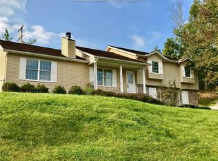 2083 Terry Rd, South Charleston, WV 25309