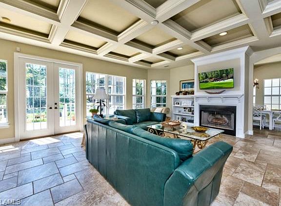 3rd image of 10072 Hidden Pines Ln