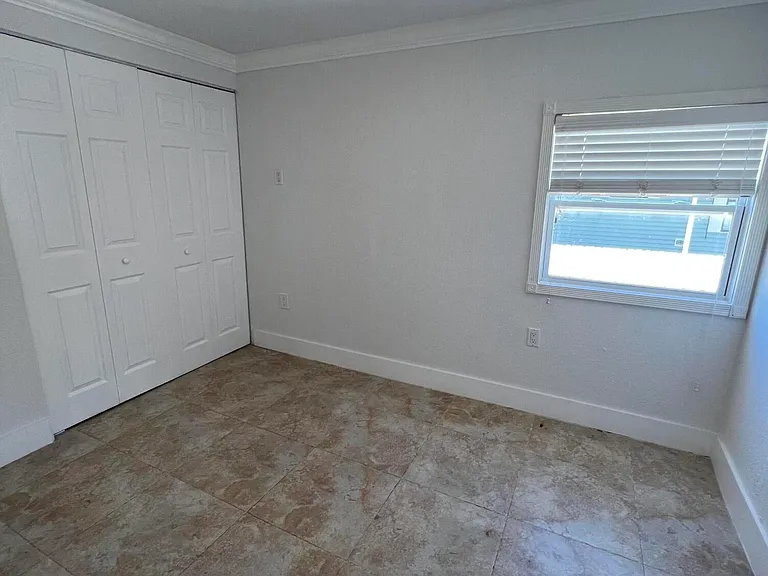100 Sunset Ln — Photo 22