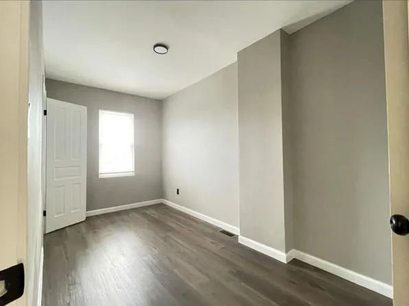 2122 Moore St, Harrisburg, PA 17110