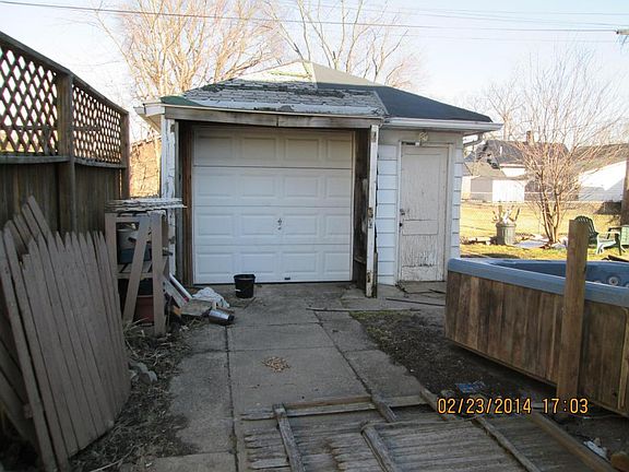 2nd image of 81 N Rose St