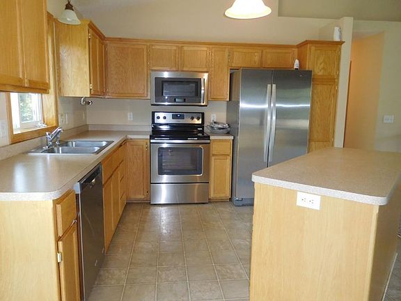 5th image of 23545 Heather St NW
