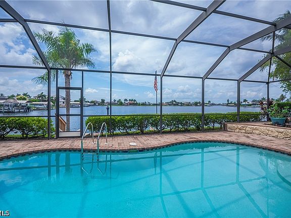 2nd image of 412 Cape Coral Pkwy W