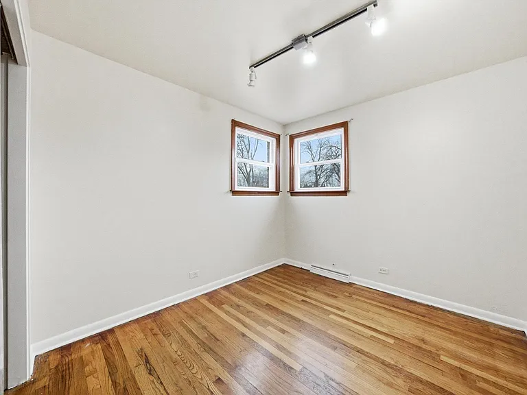 4605 S Laramie Ave — Photo 19