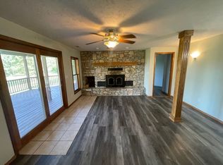437 Zinnia Ln, Kirbyville, MO 65679