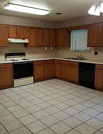5th image of 39B Holly Dr