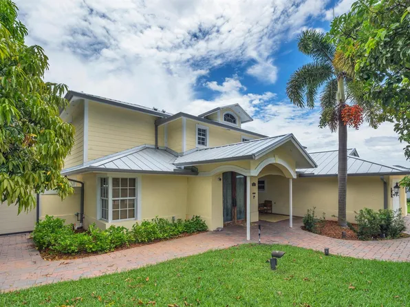 5844 Pinebrook Dr, Boca Raton, FL 33433