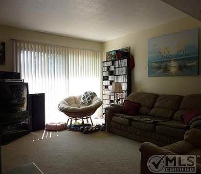 4th image of 221 Westwood Dr