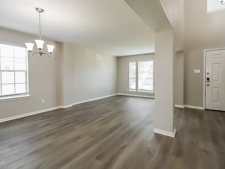 4805 E Parma Dr — Photo 8
