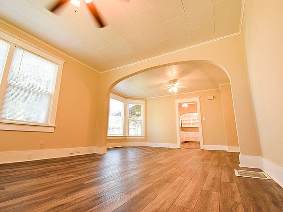 3rd image of 812 NE Killingsworth St #812