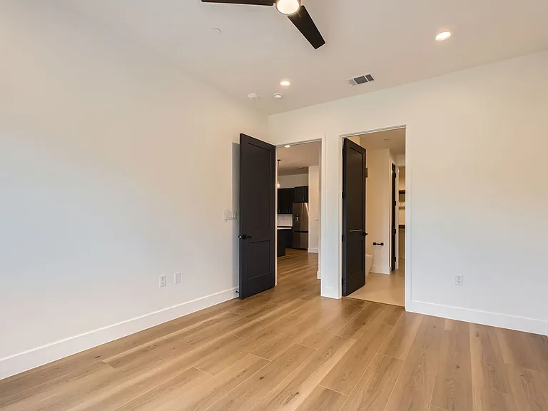 10899 S Hausman Rd #201 — Photo 21