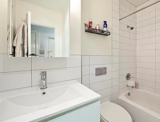 Rented by Keller Williams NYC | media 19