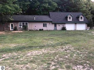 7661 Henschell Rd SW, South Boardman, MI 49680