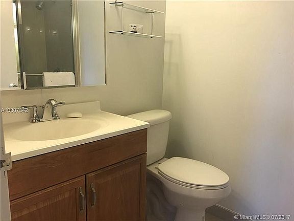 5th image of 700 Biltmore Way APT 309