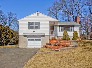 12 Robinson Dr, Westfield, MA 01085