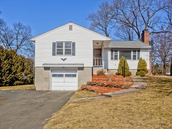 12 Robinson Dr, Westfield, MA 01085