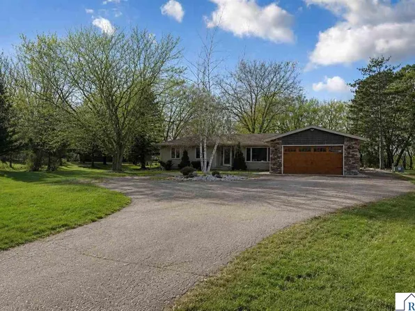 101 Mapleridge Dr, Mankato, MN 56001