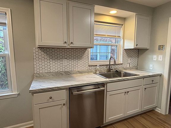 3rd image of 4833 Woodworth St #1