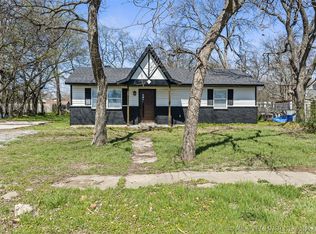 606 W Cherokee St, Marietta, OK 73448