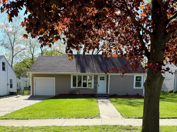 1907 21st St, Rockford, IL 61108