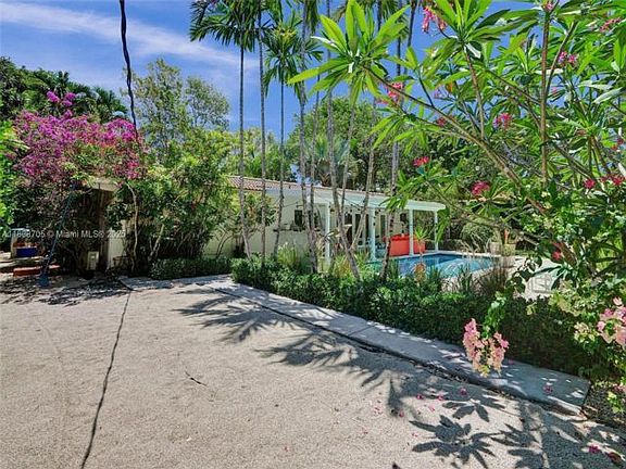 5th image of 13120 SW 82nd Ct