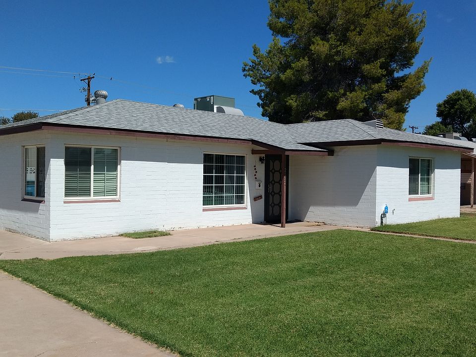 2nd image of 2532 E Indianola Ave