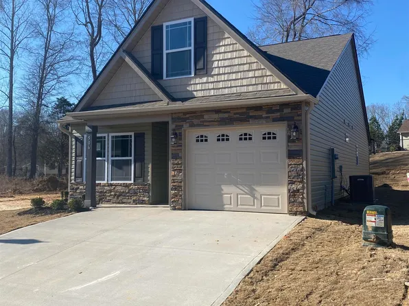 506 Timberwood Dr, Woodruff, SC 29388