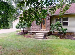 365 Weakland Rd, Mogadore, OH 44260