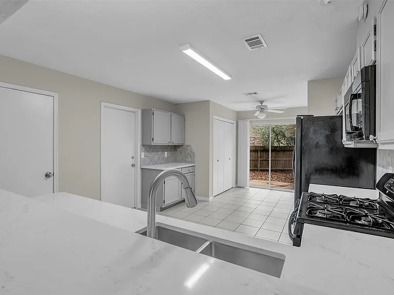 10 Treadwell Ct — Photo 21