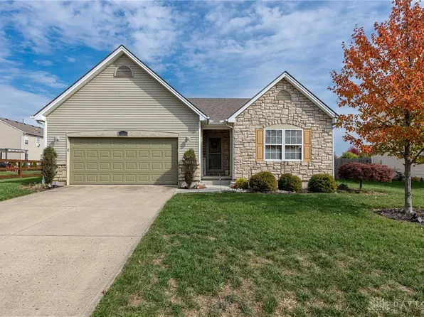 1265 Cross Dr, Xenia, OH 45385