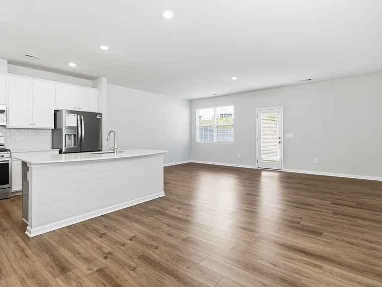 211 Stellate Pl — Photo 12