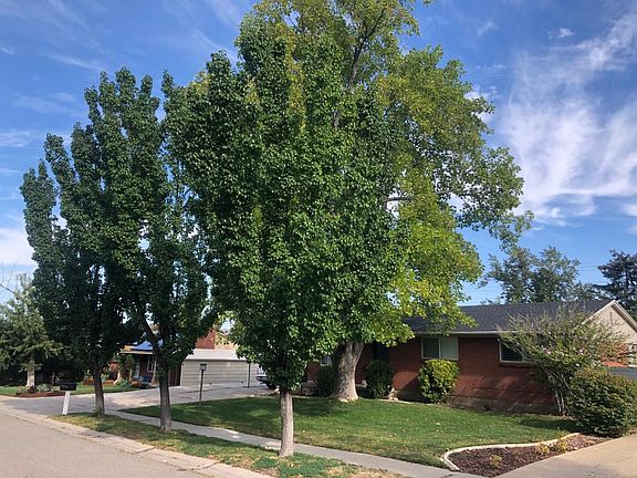 3rd image of 2079 E Brent Ln