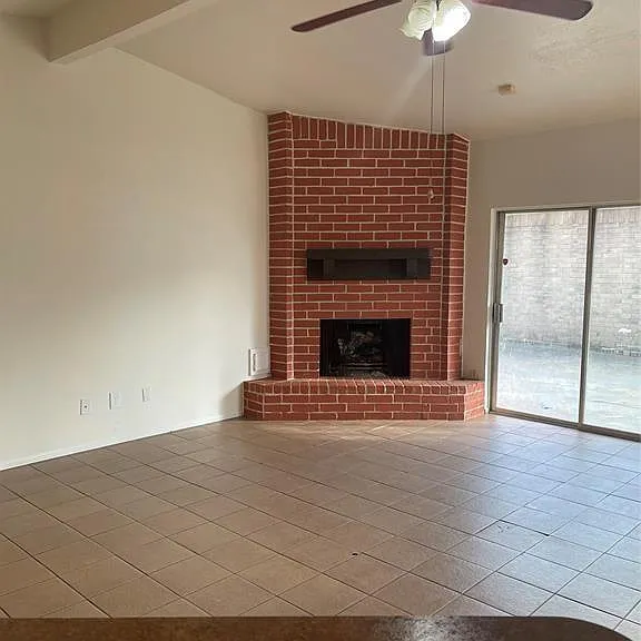 4135 Alief Village Dr — Photo 4