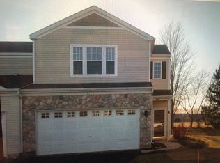 617 Blackstone Ct, Aurora, IL 60504