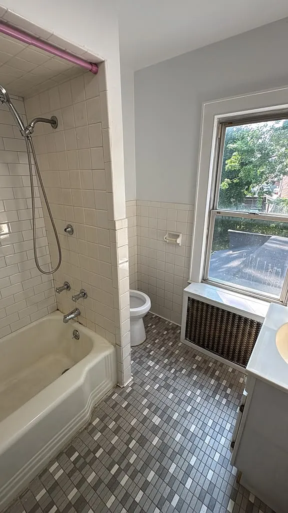 2 bed, $2,600 — Photo 2