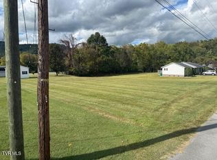 Smith Ave, Erwin, TN 37650