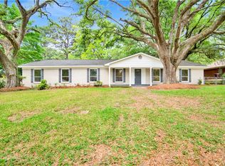 322 Thunderbird Dr W, Satsuma, AL 36572