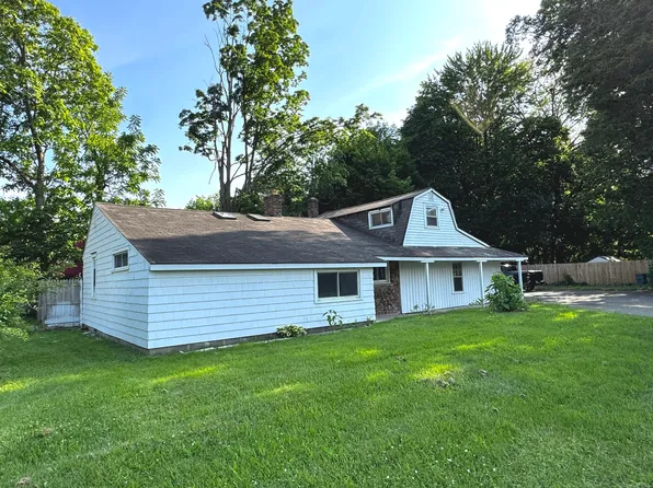 16-1/2 Maple Street, Plainville, CT 06062