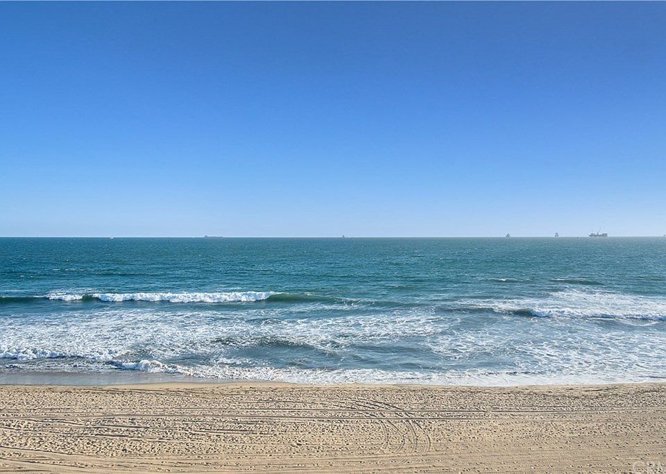 1st image of 99A Surfside Ave
