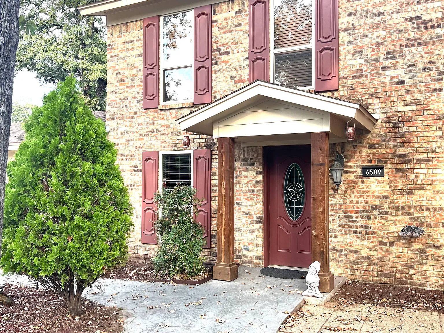 3 bed, 1936 sqft, $3,200 — Photo 2