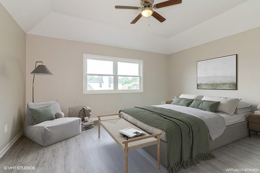 2nd image of 909 Shady Ct