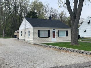 2741 Edgewood Ln, New Albany, IN 47150