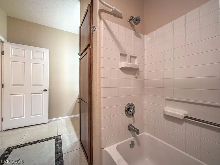 2291 W Horizon Ridge Pkwy #8144 — Photo 25