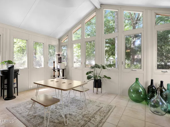 42 Le Moyne Dr, Beaufort, SC 29907